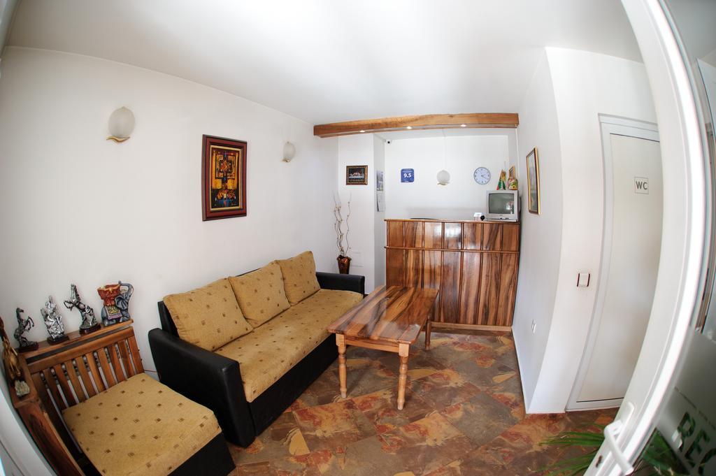 Family Hotel Nadejda Bansko Exterior photo
