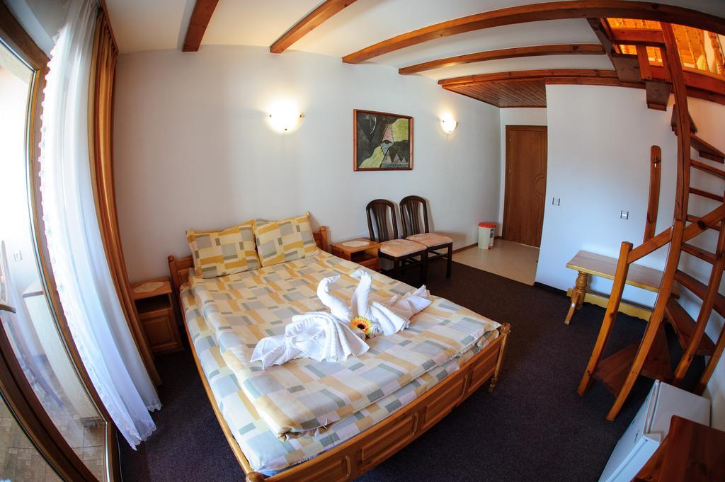 Family Hotel Nadejda Bansko Room photo