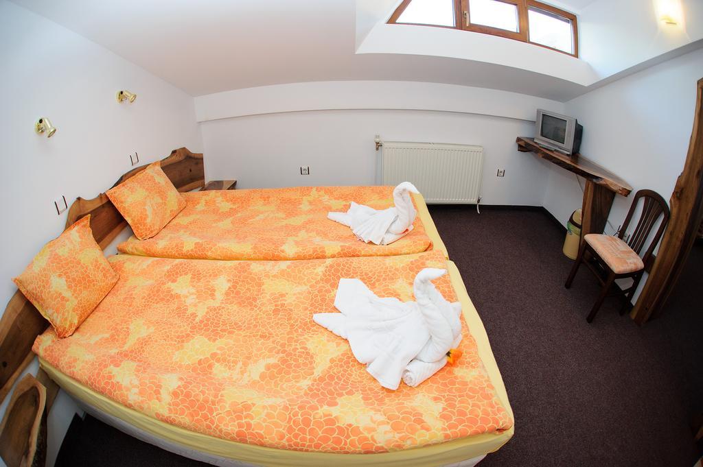 Family Hotel Nadejda Bansko Exterior photo